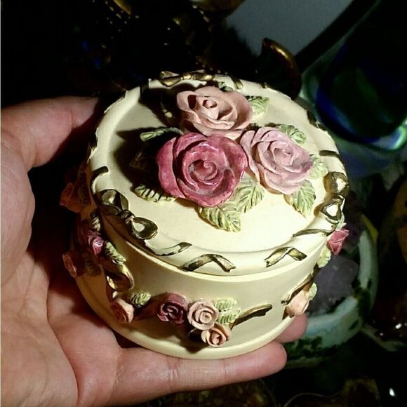 434g Hand Painted Floral Box Crystal Bundle - Picture 4 of 5